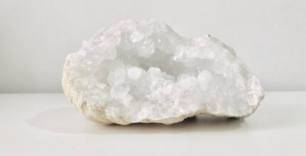 significado espiritual da pedra branca clareza e purificacao