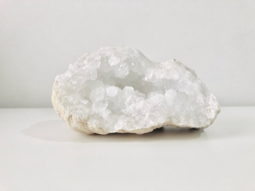 significado espiritual da pedra branca clareza e purificacao